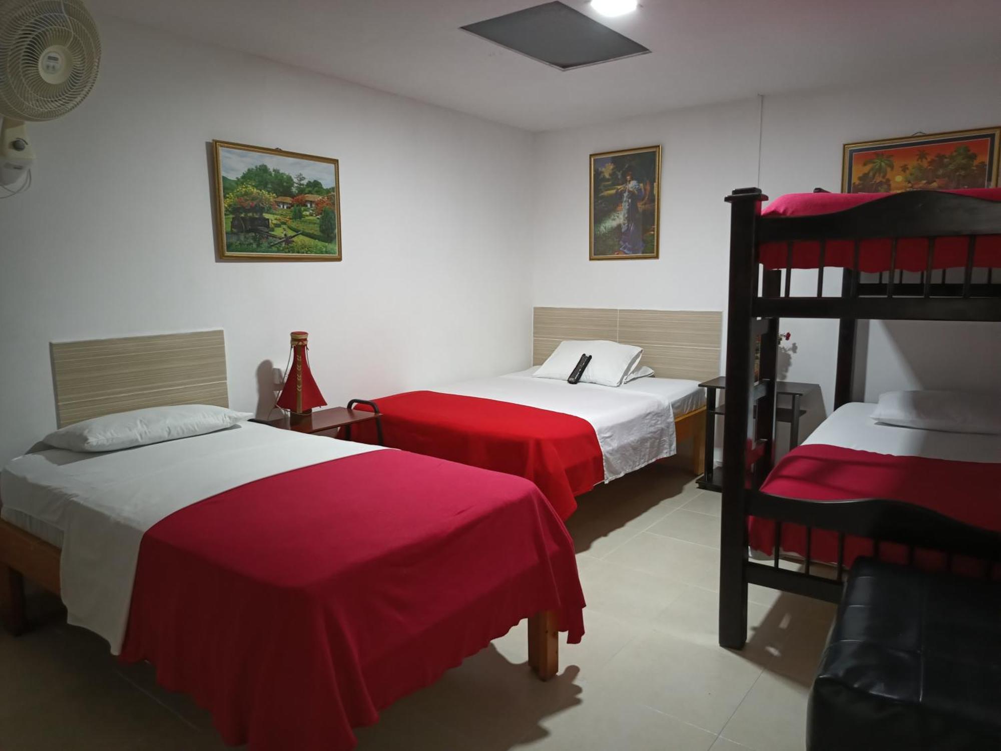 Hotel Mirador Plaza Pereira Exterior photo